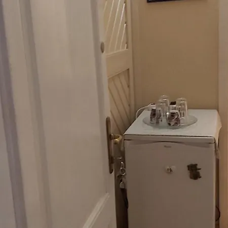 Room-ivann بيت شباب